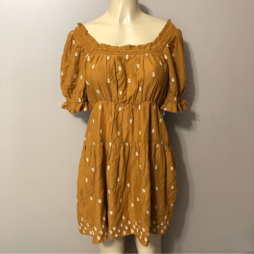 Old Navy NWT Puff Sleeve Embroidered Tiered Tan Dress Women’s Size Small